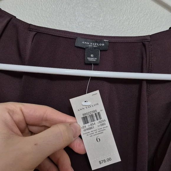 NWT Ann Taylor Women's Wine Burgundy Satin V-Neck Wrap Short Sleeve Blouse - Picture 2 of 3